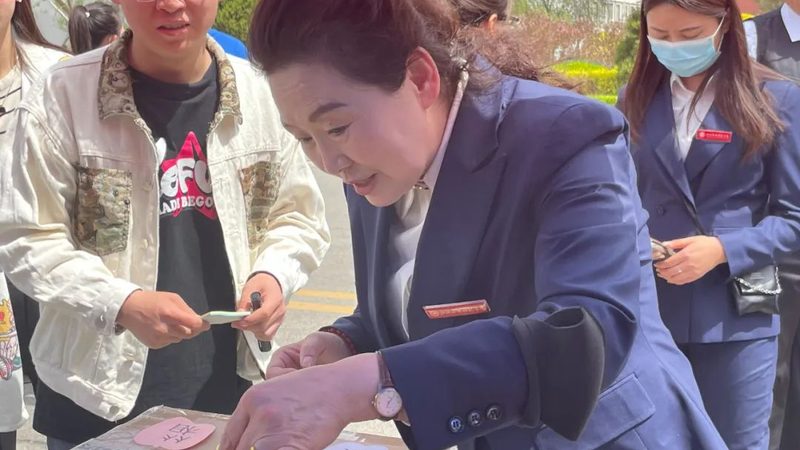 公关传播报价并非一成不变，其构成要素主要包括以下几个方面：
